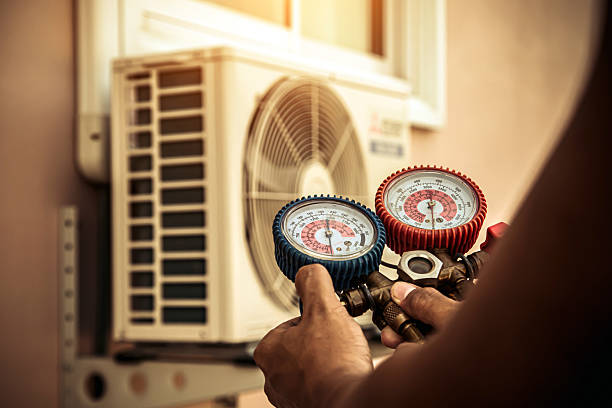 Professional Ductwork Repair technician working in Gladstone, MI
